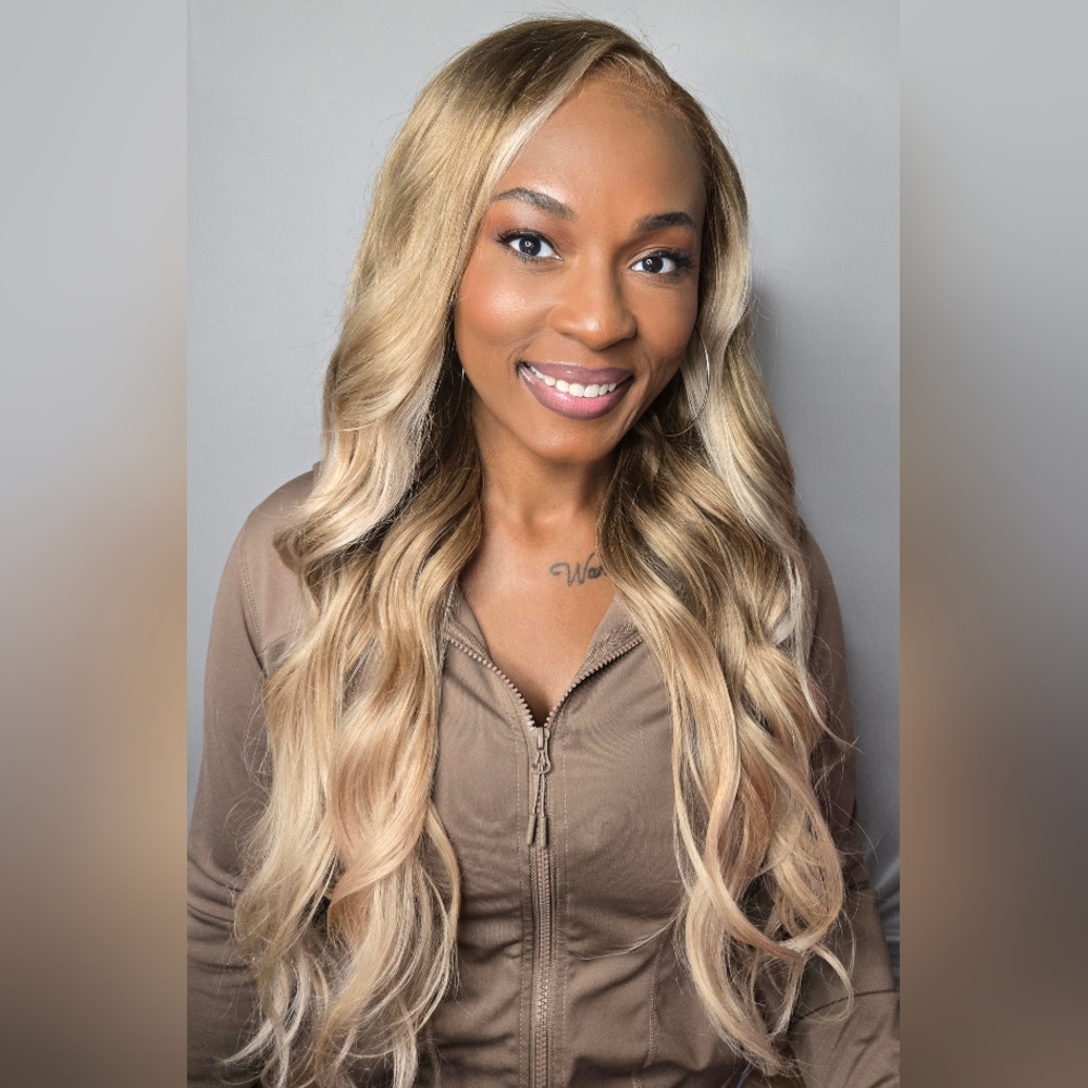 Blonde Loose Wave Wig - Picture 3 of 4